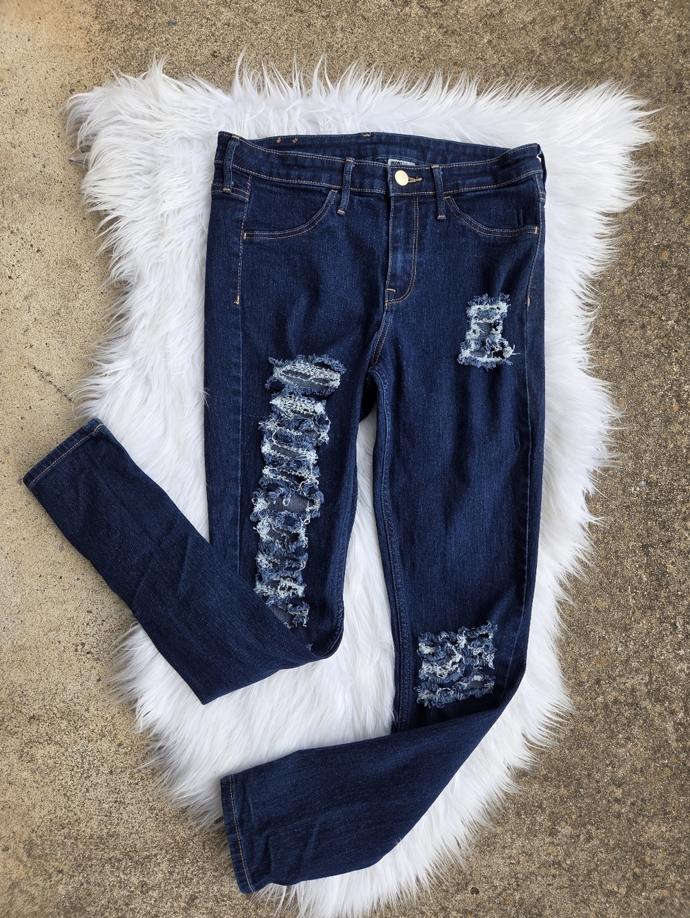 H&M ‐ Women's Skinny Distressed Dark Blue Jeans - Size 27